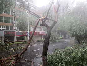 بعد اجتياح الفلبين وتايوان.. الإعصار دوكسوري يتوجه نحو بكين