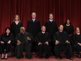تقرير عن تسريب رأي قضائي للمحكمة العليا يثير الجدل في أميركا