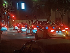 تعطل سيارات تاكسي ذاتية القيادة بشكل مفاجئ في سان فرانسيسكو