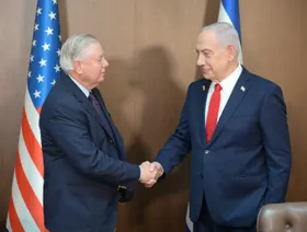 جراهام يطالب بمنح "حماس" مهلة لنزع سلاحها ويدعو لمشاركة أميركية ضد "حزب الله"