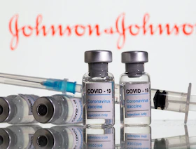 بسبب الجلطات.. توصية أميركية بتفادي لقاح "جونسون أند جونسون"