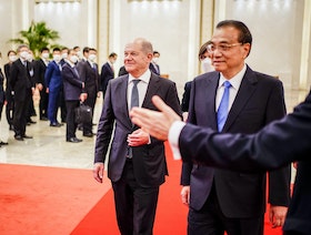 رئيس وزراء الصين يزور ألمانيا وفرنسا في أول جولة خارجية