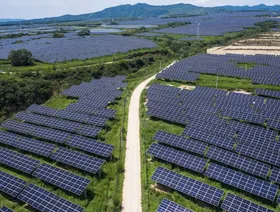 وكالة دولية تخفض توقعاتها لنمو الطاقة المتجددة حتى عام 2030