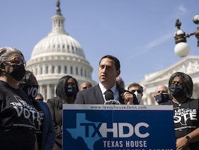 تكساس.. تمرير قانون يحد من حق الأقليات العرقية بالتصويت في الانتخابات