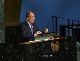 الدوما يبحث انضمام أقاليم شرق أوكرانيا.. ولافروف: كييف تهدد السكان