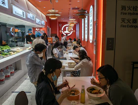 كورونا في الصين.. مطاعم بكين تفتح أبوابها بعد شهر من الإغلاق