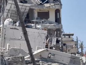 غارة جوية إسرائيلية تدمر منزل مراسل "الشرق" في قطاع غزة