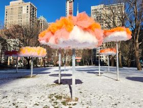 "التول" الشفاف يدخل ميدان الفن في نيويورك