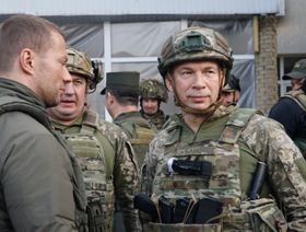 زيلينسكي يعين "قائد الهجوم المضاد" على رأس الجيش الأوكراني