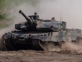 ألمانيا تقرر إرسال دبابات "ليوبارد" إلى أوكرانيا.. وروسيا: ينقل النزاع إلى مستوى آخر