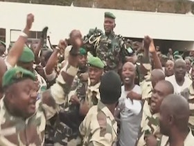 جنرالات الجابون يبحثون اختيار قيادة البلاد: بونجو متقاعد وله كافة الحقوق
