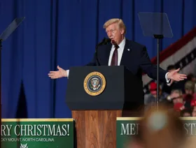 ترمب يستعرض أجندته السياسية والاقتصادية مع اقتراب عام انتخابات التجديد النصفي