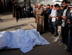 قصف إسرائيلي يقتل 10 فلسطينيين في خان يونس جنوب غزة