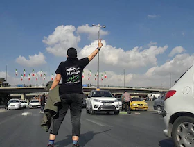 تحركات نحو "تغيرات بنظام الحكم" في إيران.. والمعارضة تتوقع "عام النصر"