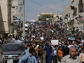 بعد الهجوم الإسرائيلي في درعا.. دمشق تدعو السوريين للتمسك بأرضهم ورفض التهجير