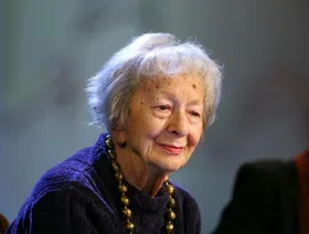 الأكاديمية السويدية تحتفي بـ"موزارت الشعر" شيمبورسكا