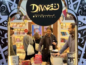 "الإنفلونسرز" ينافسون كُتّاب مصر على الشهرة والنشر