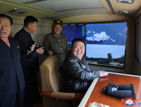 كوريا الشمالية تختبر صاروخاً مزوداً بتكنولوجيا التوجيه الجديدة