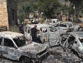 مستوطنون يهاجمون قرى فلسطينية.. وإسرائيل تدفع بتعزيزات للضفة