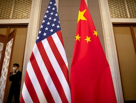 واشنطن تستعد لشراكة استراتيجية مع "عدو قديم" لمواجهة بكين