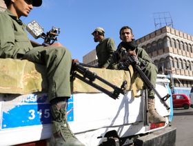 الحوثيون يتعهدون بتصعيد جديد في البحر الأحمر: سنمنع مرور سفن أميركا وبريطانيا