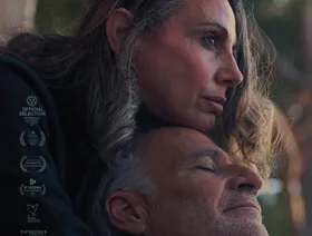 سارة فرنسيس: "كلب ساكن" استغرق 5 سنوات.. ولا أصنع أفلامي للمهرجانات