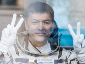 رائد فضاء روسي يمضي أطول فترة على الإطلاق لإنسان خارج الأرض