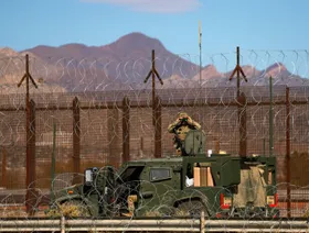 واشنطن تبلغ المكسيك بأن التقدم التدريجي في تأمين الحدود "غير مقبول"