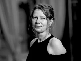 الشاعرة الكندية كارين سولي تفوز بجائزة "تي إس إليوت"