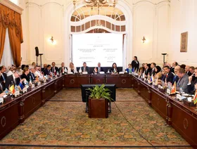 مصر: نرفض أي تهجير للفلسطينيين.. وهذا الموقف مدعوم عربياً ودولياً