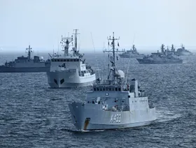 "هجمات سيبرانية ومناورات مفاجئة للناتو".. أوروبا تبحث الرد على "حرب روسيا الهجينة"