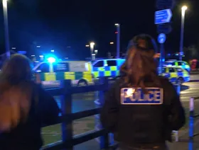 بريطانيا.. اعتقال شخصين بعد سلسلة من حوادث الطعن على متن قطار