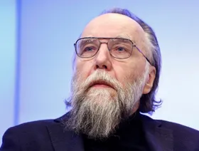 ألكسندر دوجين لـ"الشرق": تركيا "خانت" روسيا في سوريا.. والحرب مع الغرب مصيرية