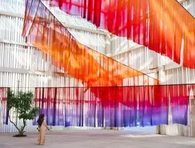 65 فناناً يحاكون الهجرة والترحال في "بينالي الدرعية" للفن المعاصر