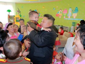 "انخفاض معدل المواليد" وأثره على الاقتصاد يقلق زعيم كوريا الشمالية
