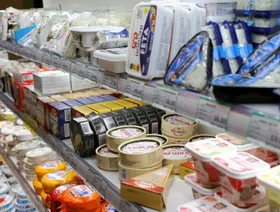 الصين تصعد الحرب التجارية مع أوروبا برسوم جمركية على منتجات الألبان