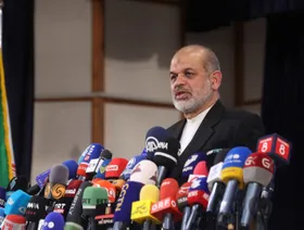 إيران تعتبر طلب الأرجنتين توقيف وزير داخليتها "غير قانوني"