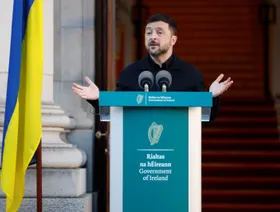 مبعوثا ترمب قد يلتقيان زيلينسكي في دولة أوروبية بعد اجتماع مع بوتين