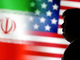 قبيل جولة جديدة من المفاوضات.. ترمب يبدي استعداده للقاء خامنئي وبيزشكيان
