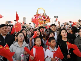 الصين تطالب مواطنيها بتجنب السفر إلى اليابان مع تصاعد الخلاف الدبلوماسي