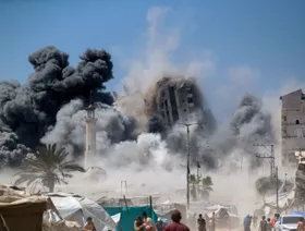 الجيش الإسرائيلي يتوغل في شمال مدينة غزة.. ومطالب دولية بإيقاف العملية البرية