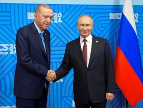 أردوغان يعرض على بوتين المساهمة في السلام بأوكرانيا.. ويشدد على ضمان وحدة سوريا