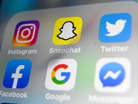 نيويورك تقترب من فرض قيود على خوارزميات منصات التواصل لـ"حماية الأطفال"