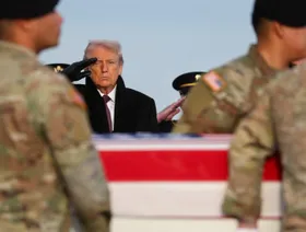 ترمب يحضر مراسم إعادة جثامين ثلاثة أميركيين سقطوا في سوريا