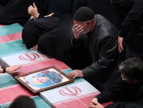 إيران تتوعد إسرائيل بـ"صفعة قوية".. وتشيع ضحايا قنصلية دمشق في "يوم القدس"