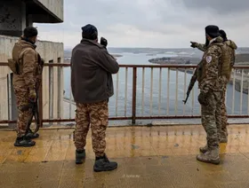 الجيش السوري يواصل التقدم بمناطق "قسد" ويسيطر على بلدة استراتيجية في الرقة