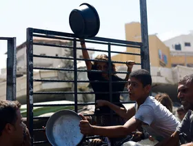 التجويع الإسرائيلي للفلسطينيين في غزة.. حصيلة ضحايا متصاعدة وضغوط أممية بشأن المساعدات