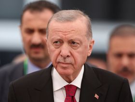 أردوغان يشيد بتقدم الفصائل المسلحة في سوريا: الهدف التالي دمشق