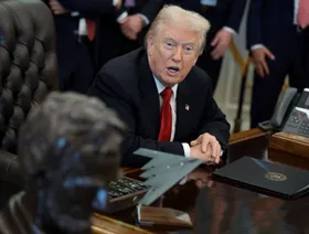 وثيقة: واشنطن تربط المساعدات الصحية بالحصول على بيانات مسببات الأمراض