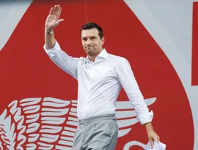 فرنسا.. استطلاع يتوقع فوز زعيم اليمين المتطرف جوردان بارديلا بالرئاسة في 2027